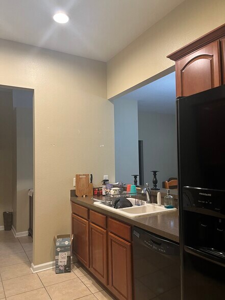 Building Photo - 2966 Santa Marcos Dr