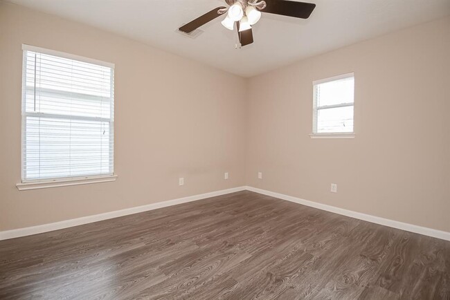 Building Photo - 13242 Skyview Landing Dr