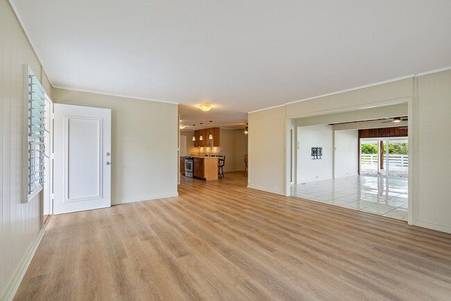 Building Photo - 1007 Maunawili Rd