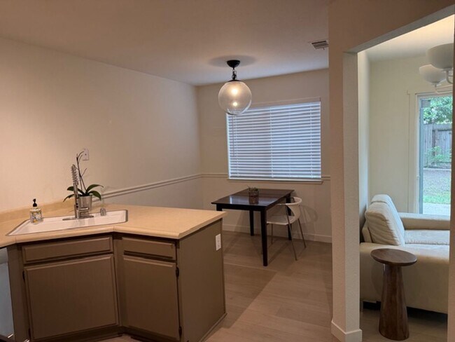 Building Photo - Home for Rent in West Sacramento – Southport Area