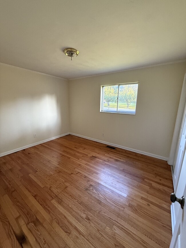 Building Photo - 2020 Denham Dr SE