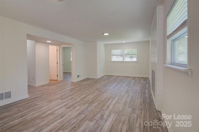 Building Photo - 3900 Rhodes Ave