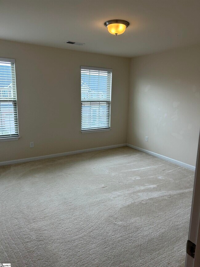 Building Photo - 129 Middleby Way