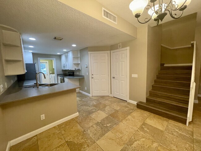 Building Photo - 1649 Napoli Dr W