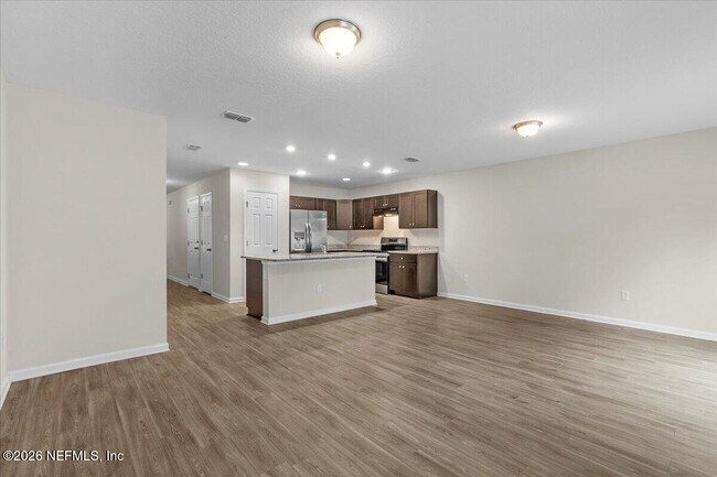 Building Photo - 8206 Halls Hammock Ct