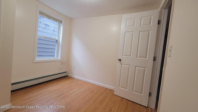 Building Photo - 218 Porter Ave
