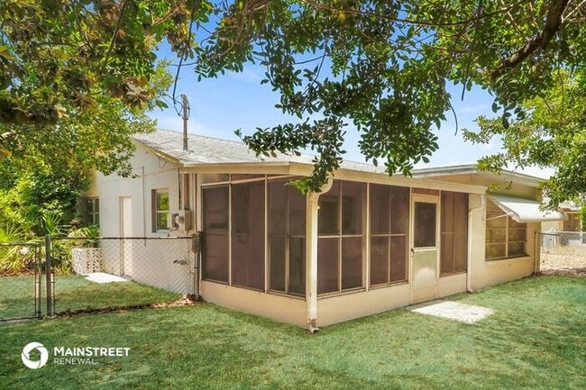 Building Photo - 7310 Star Dust Dr