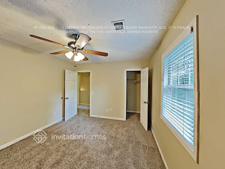 Building Photo - 3794 Cherokee Overlook Dr