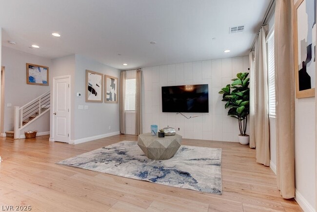 Building Photo - 8580 Luse St