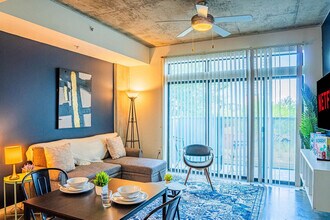 Building Photo - 915 N 4th St