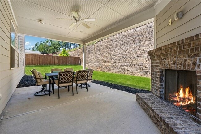 Building Photo - 4050 Danbury Farms Dr