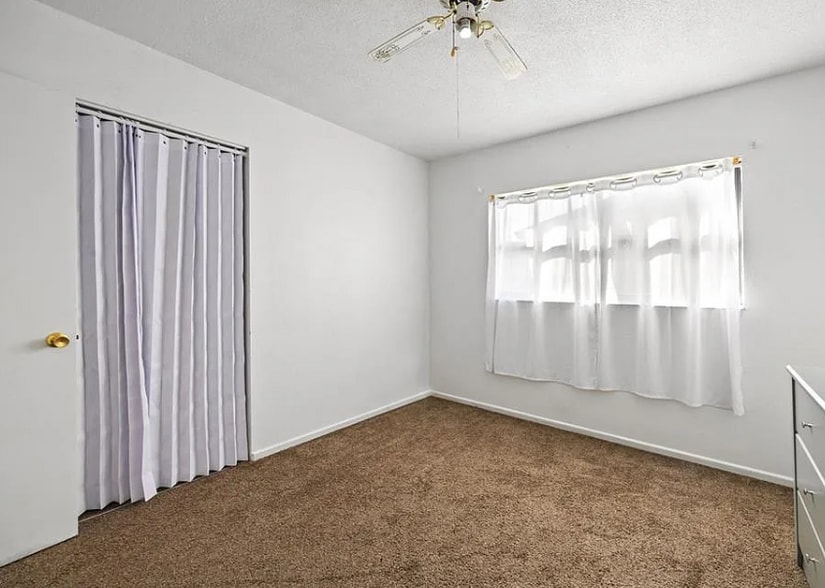 Building Photo - 608 William Ave