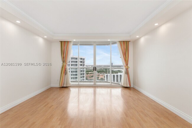 Building Photo - 21150 Point LPH 2902