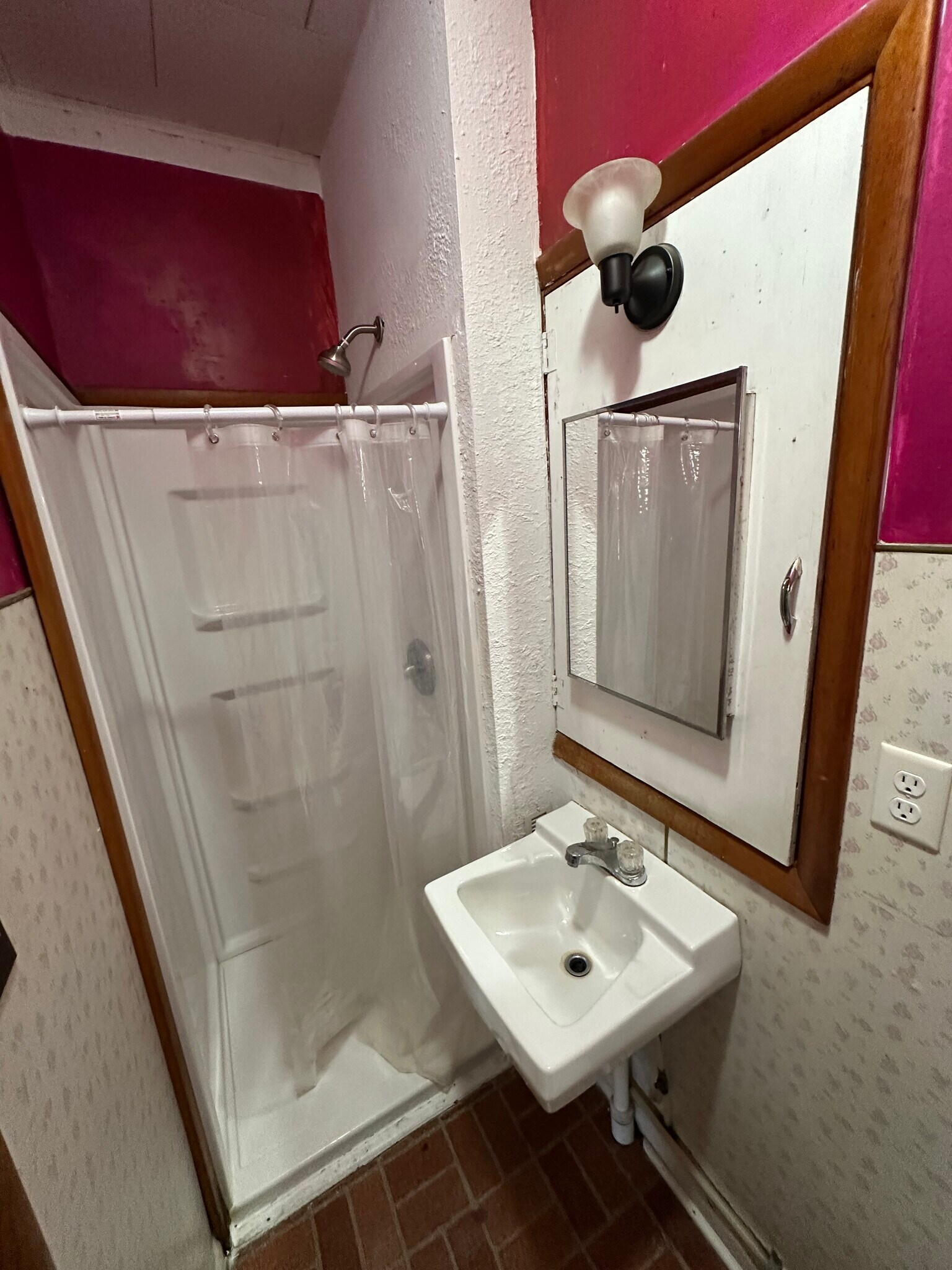 Shower - 117 E Main St