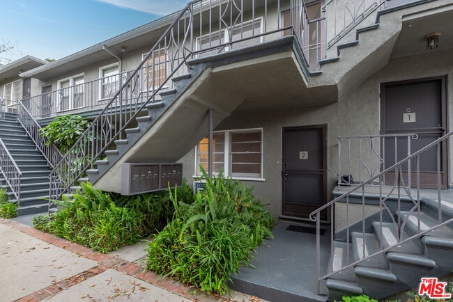 Building Photo - 1944 S Beverly Glen Blvd