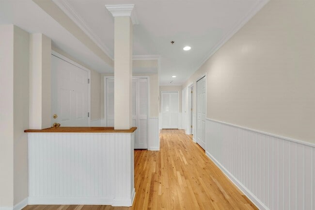 Building Photo - 350 7th St