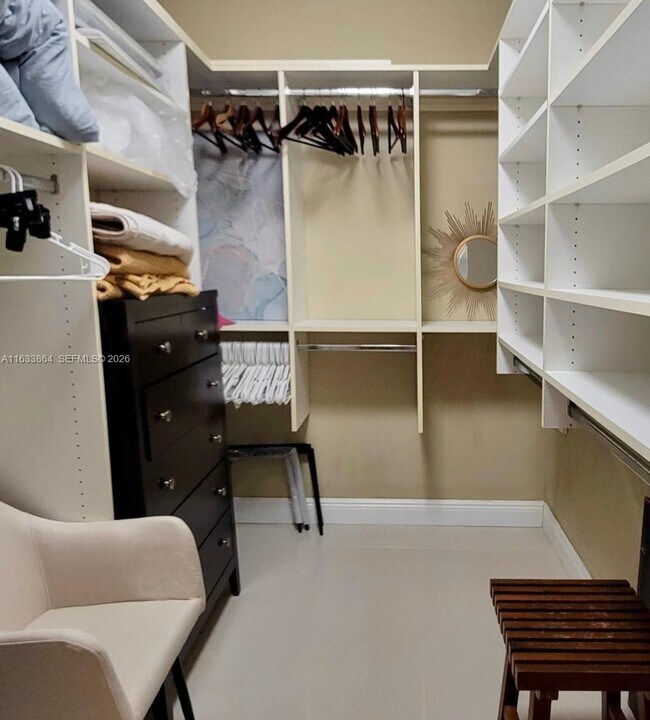 Building Photo - 3505 S Ocean Dr