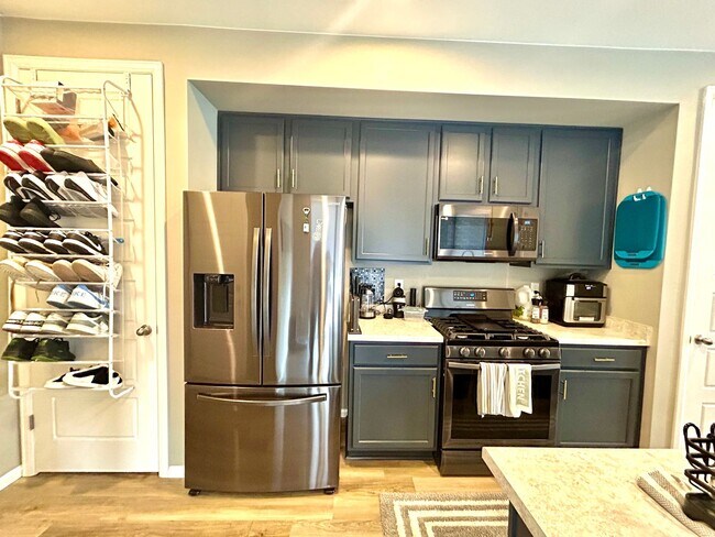Building Photo - Modern Luxury Living in Harmony Ridge! $25...