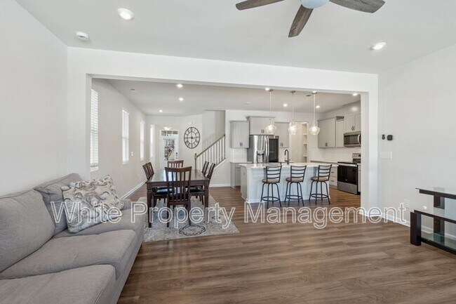 Building Photo - 4743 Darcey Wy