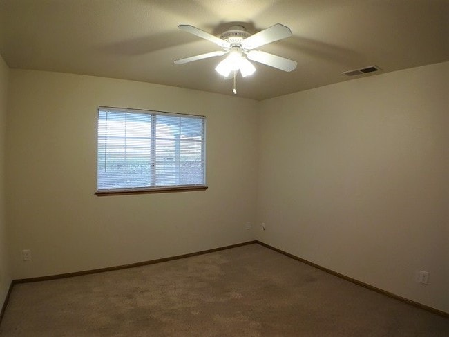 Building Photo - 1609 W 8th Ave