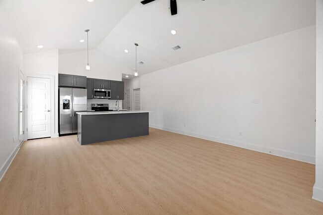 Building Photo - The Aspen at Been Road Villas 3 Bed, 2 Bath