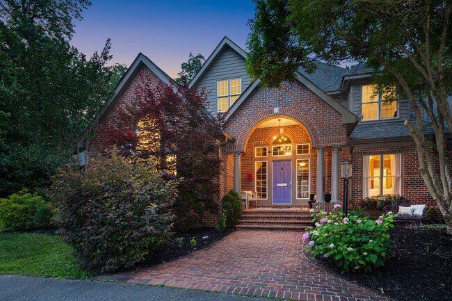 Building Photo - Spacious 6-Bedroom Furnished Home Near Asheville – Privacy, Comfort & Convenience!