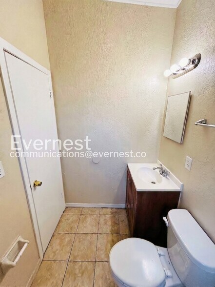 Building Photo - 2925 N 46th St