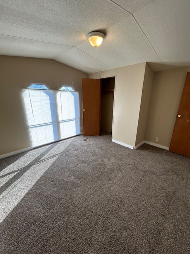 Building Photo - 2Bedroom 2Bath Mobile home