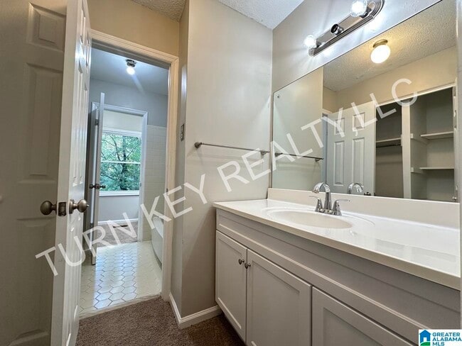 Building Photo - 3891 Overton Manor Trail