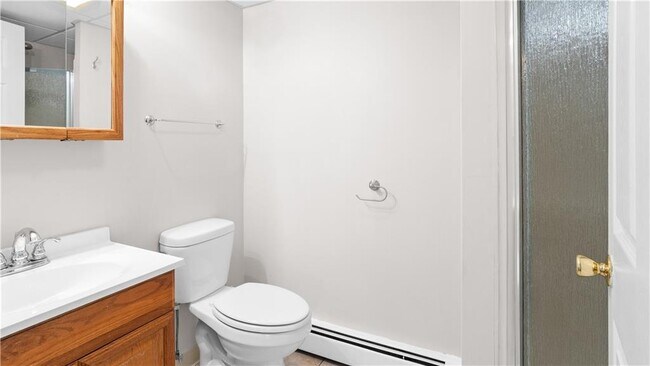 Building Photo - 15 Abbott Ave