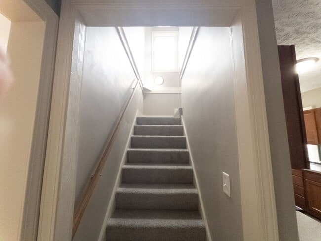 Building Photo - 5039 Miami St