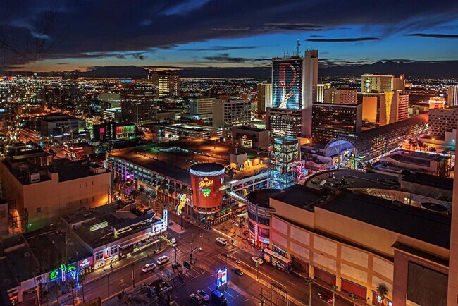 Building Photo - 150 Las Vegas Blvd N