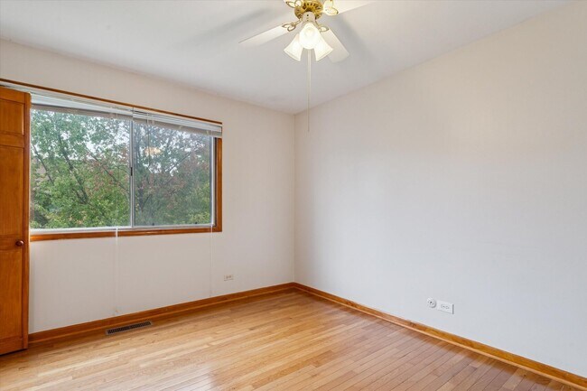 Building Photo - 1410 Fairfax Ln