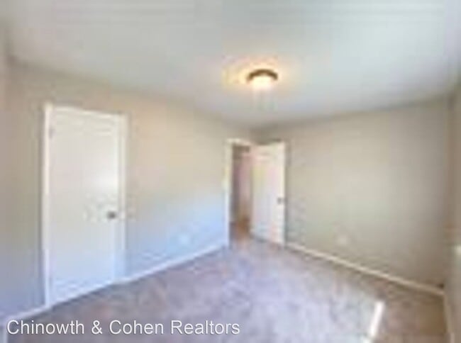 Building Photo - 3 br, 1 bath House - 3224 S 121st E Ave