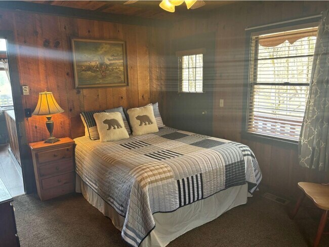 Building Photo - 24 Chalet Village Dr