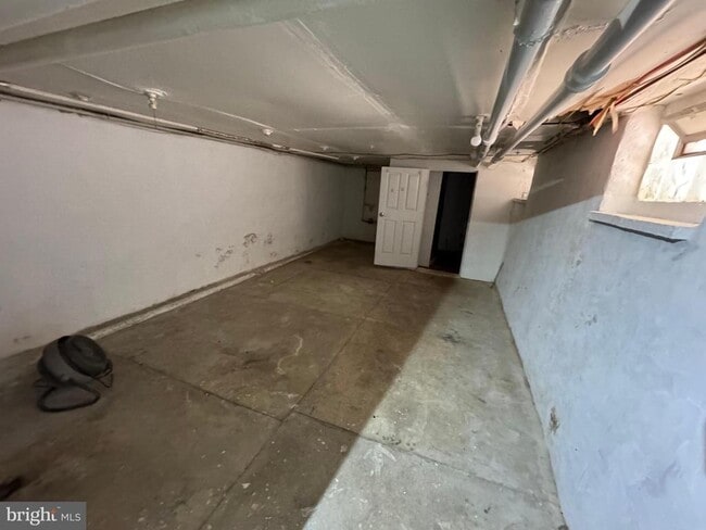 Building Photo - 69 S 7th St