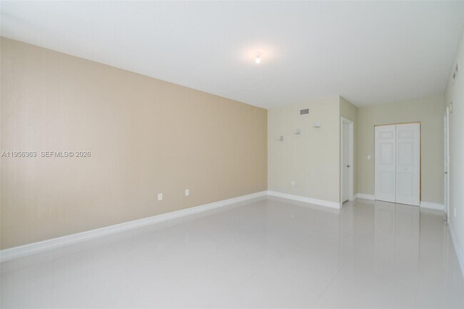 Building Photo - 1755 E Hallandale Beach Blvd
