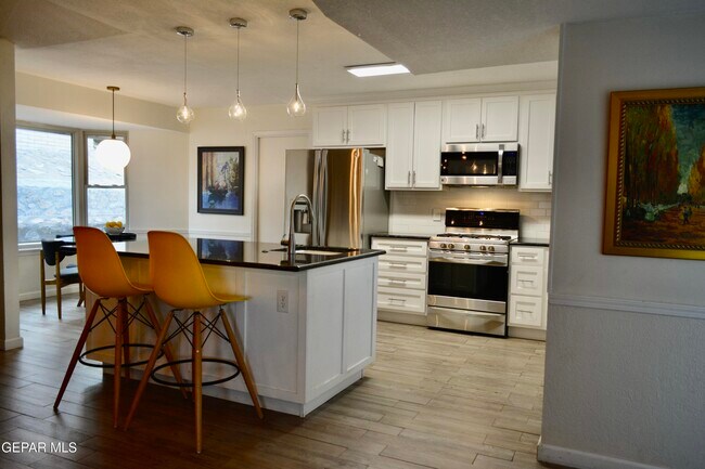 Building Photo - 10640 Vista Alegre Dr