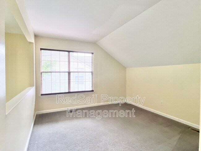 Building Photo - 941 Willbrook Rd