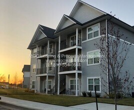 Building Photo - 1 Bedroom Luxury Apartment in the Northland of KCMO