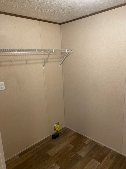 Building Photo - 1130 Freedom Rd