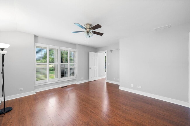 Building Photo - 2607 School Dr