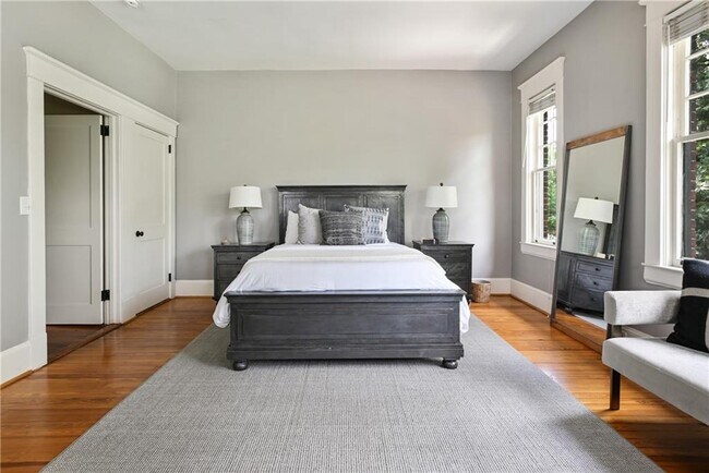 Building Photo - 635 Bonaventure Ave NE