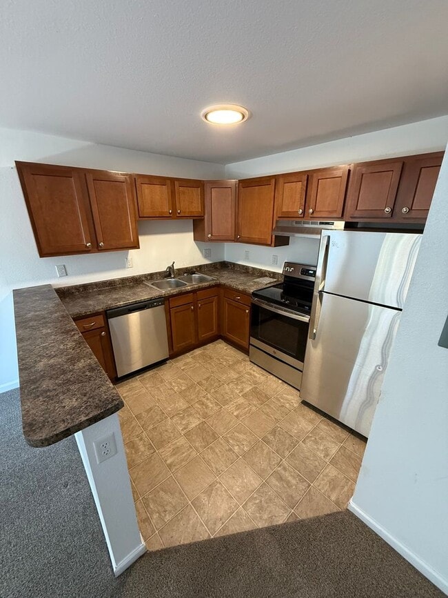 Building Photo - Gunbarrel- Newly remodeled 1 bedroom includes all utilties