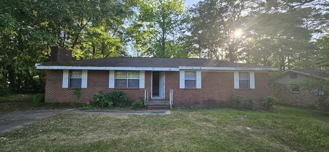 Building Photo - 306 Mustang Dr