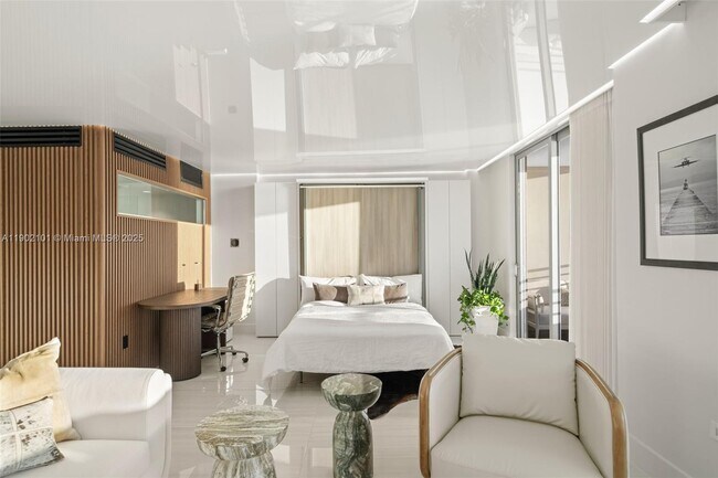 Building Photo - 5555 Collins Ave