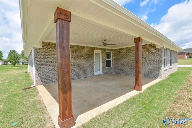 Building Photo - 147 Stafford Rd