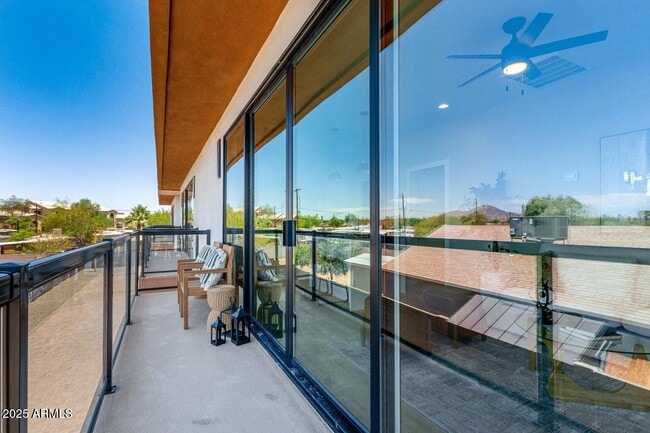 Building Photo - 1725 W Sherman St