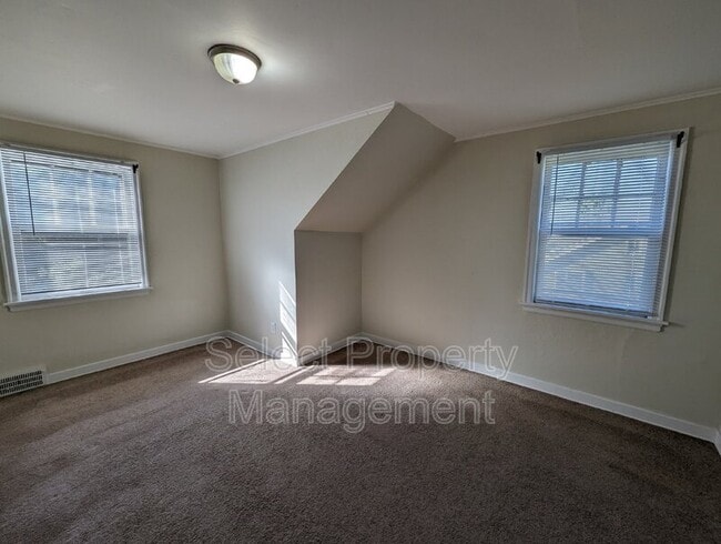 Building Photo - 1226 Elmwood Ave