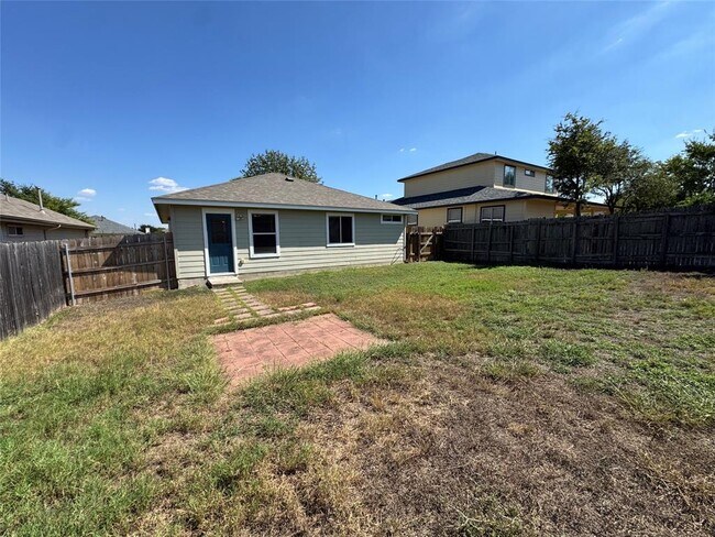Building Photo - 235 Tolcarne Dr